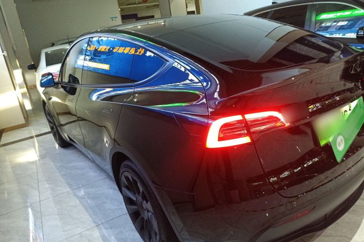 Used Tesla Model Y 2021 Standard Range Rear-Wheel Drive Version Exterior 2