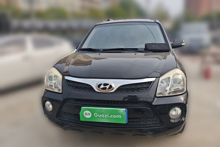 Used Hyundai Tucson 2013 2.0L Manual Two-Wheel Drive Fashion Edition Front