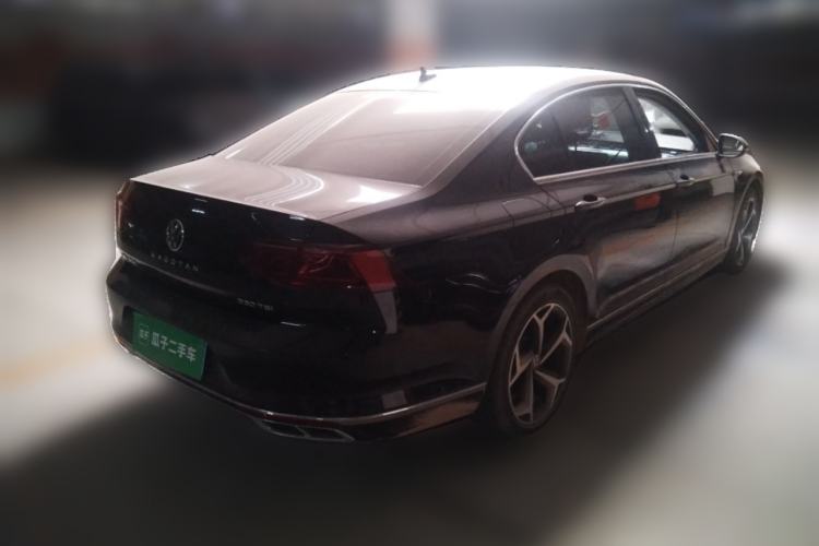 Used Volkswagen Magotan 2023 2 Million Units Commemorative Edition 330TSI DSG Luxury Version
