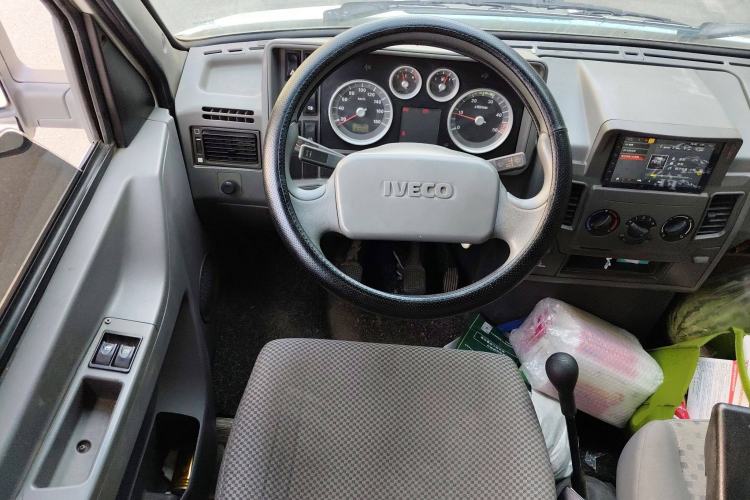 Used Iveco Daily 2014 2.5T-A35 NJ6484ACM47Z4
