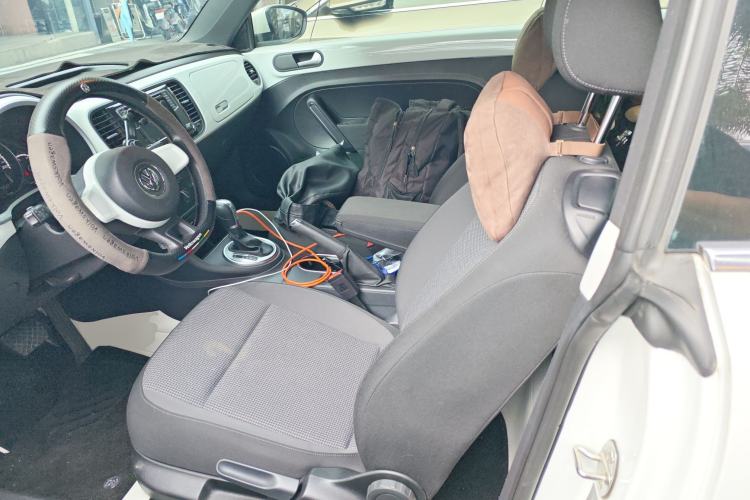 Used Volkswagen Beetle 2015 180TSI model
