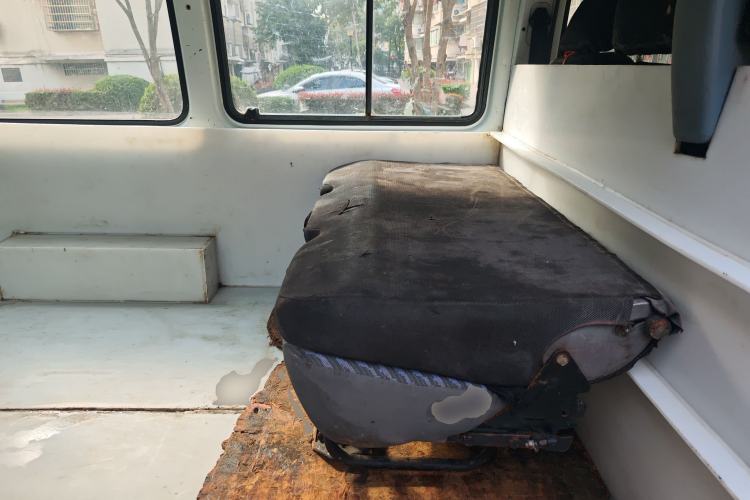 Used Ford Classic Transit 2015 2.8T Diesel Multi-Function Vehicle Short Wheelbase 6-Seater Mid-Roof Edition JX493ZLQ4