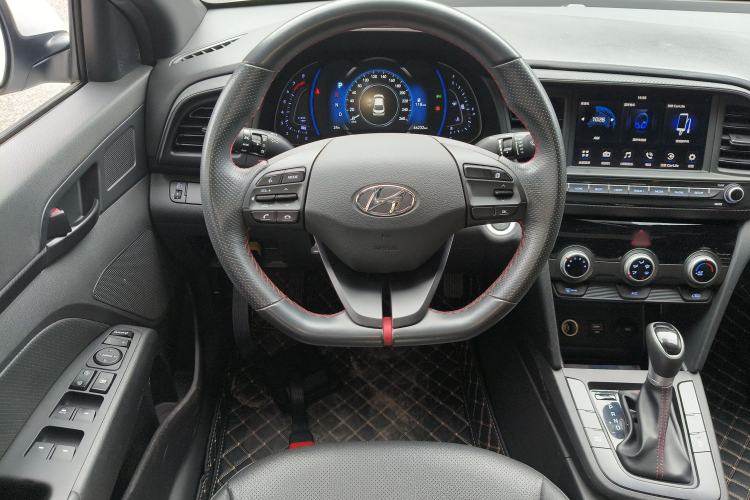 Used Hyundai Elantra (6th Generation / Lingdong) 2019 1.4T Dual-Clutch Xuan Dong · Dynamic Model Steering Wheel