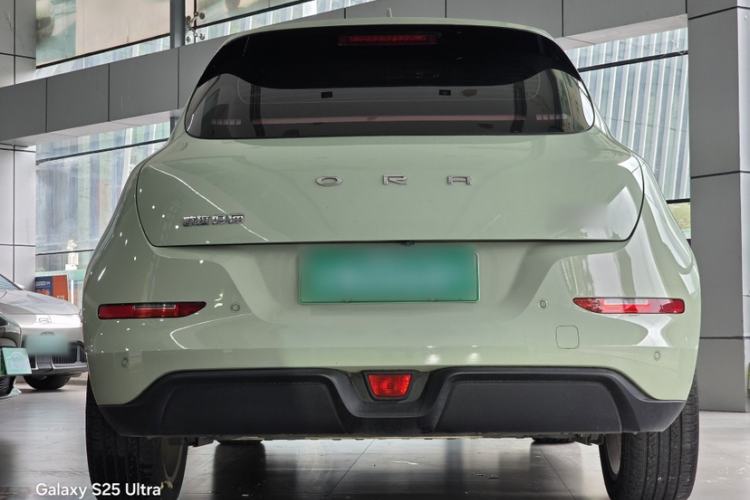 Used ORA Good Cat 2023 401 km Standard Range Luxury Version Lithium Iron Phosphate Exterior 5