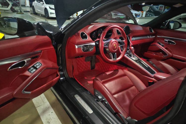 Used Porsche 718 2016 Cayman 2.0T
