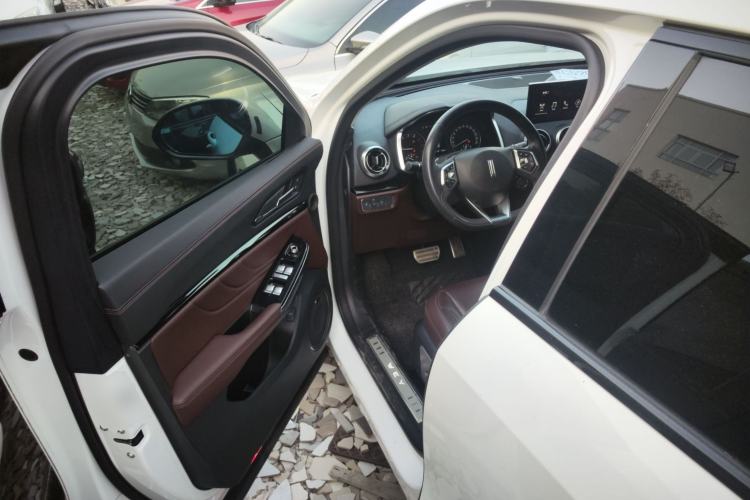 Used Wey VV5 2017 2.0T Ultra-Luxury Version
