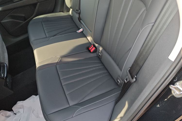 Used Volkswagen Passat 2026 Model, Outstanding 380TSI Xingkong Longteng Edition