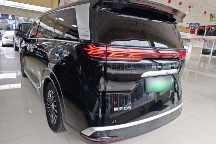 Used Denza D9 2024 DM-i 980 Four-Wheel Drive Flagship Model
