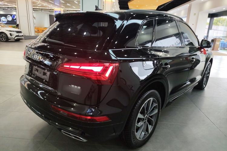 Used Audi Q5L 2022 40T Fashionable and Dynamic Model
