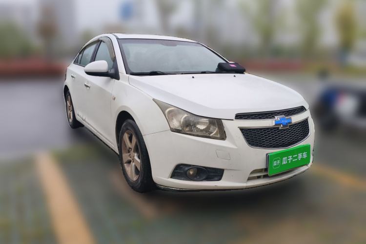 Used Chevrolet Cruze 2013 1.6L SL Sunroof Edition MT Front Right 45 Deg