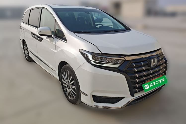 Used Honda Elysion 2022 2.0L eHEV Luxury Edition Front Right 45 Deg