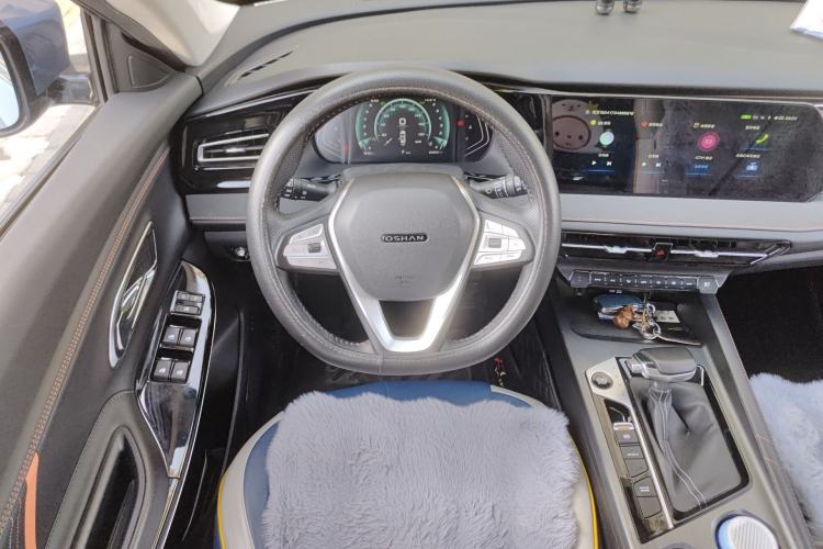 Used CHANGAN OSHAN X7 PLUS 2022 1.5T Blue Whale Edition Automatic Prestige Version Steering Wheel