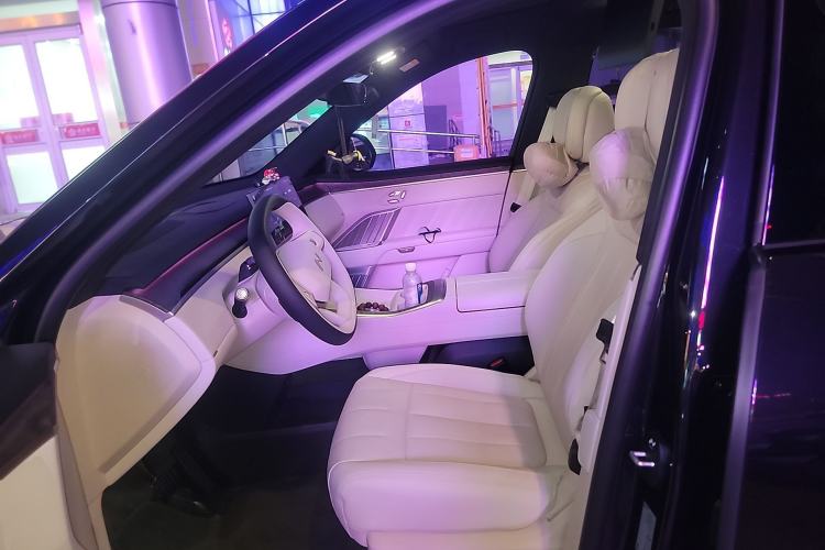 Used ONVO Luxeed L90 2025 Model—Max Six-Seater Version