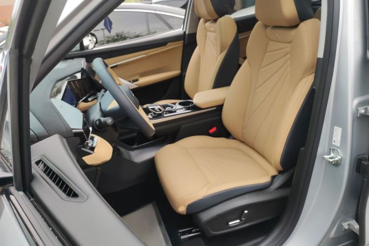 Used Geely Auto FX11 2023 1.5TD DCT Prestige Edition Left Front Seat