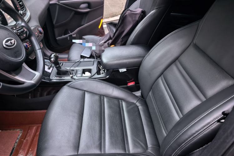 Used Kia Sorento 2015 Sorento L 2.4L Gasoline 4WD Elite Edition 5 Seats China IV Standard Left Front Seat