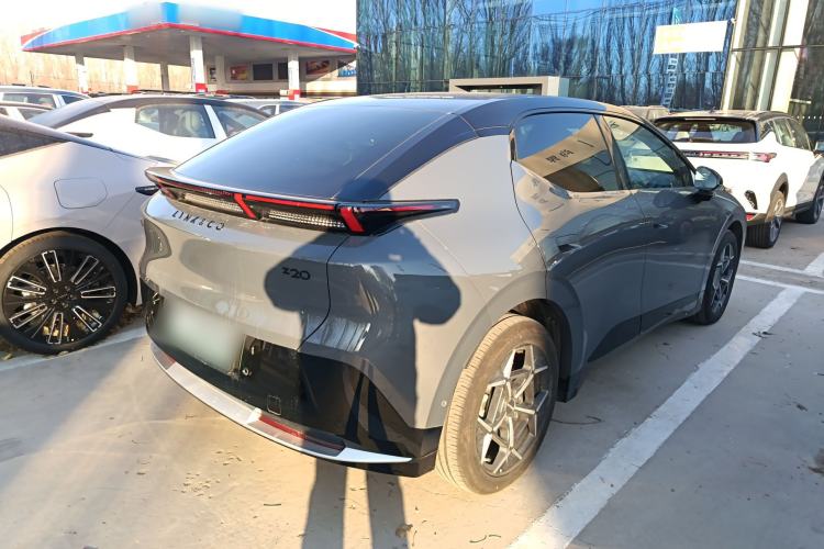 Used Lynk & Co Z20 2025 530 km Range Rear-Wheel Drive Max