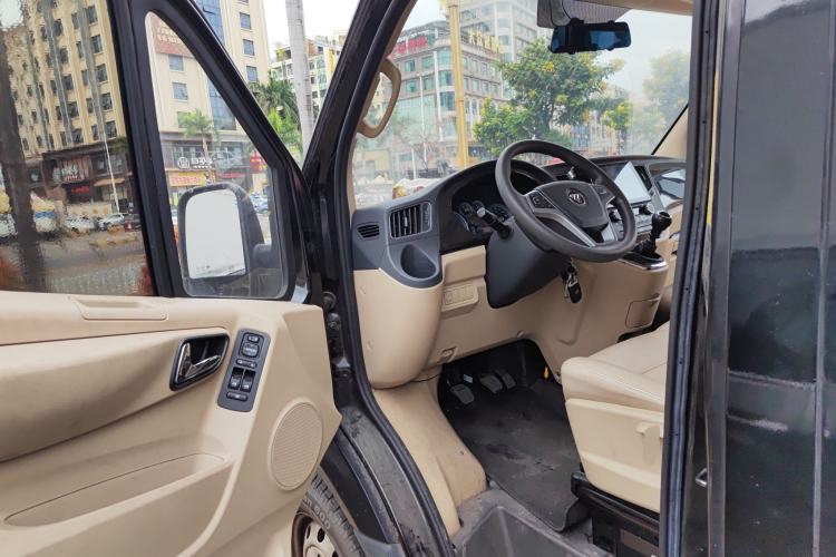 Used Foton Toano 2022 2.0T Manual Urban Edition Short Wheelbase Mid-Height Design Rear Single Tire 5/6/9-Seater Configuration 4F20TC3 Driver Seat