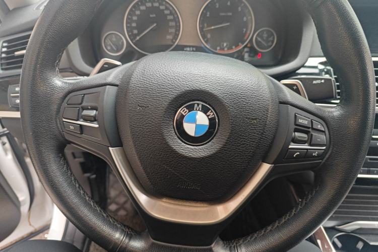 Used BMW X4 2014 xDrive20i X Design Package Steering Wheel