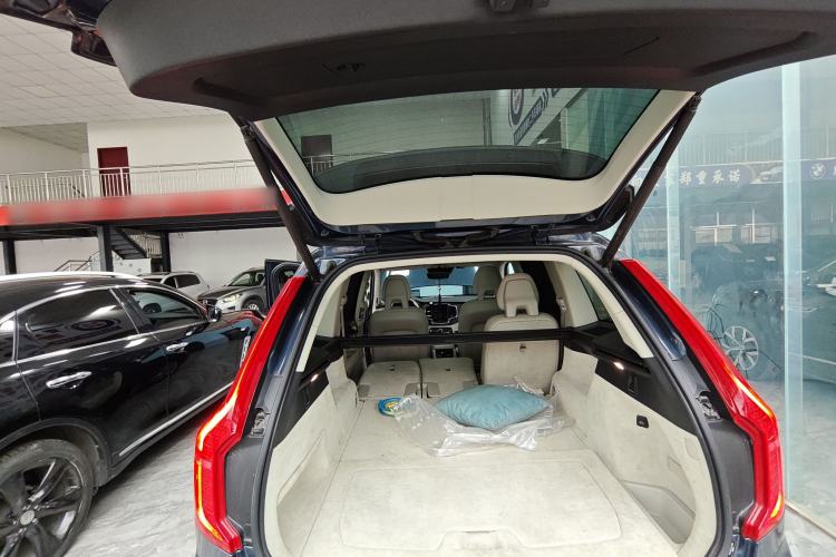 Used Volvo XC90 2018 T5 Zhiyi Edition 5-seater Trunk