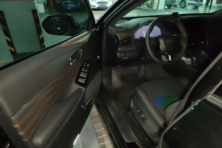 Used Toyota Avalon 2024 Dual-Motor 2.0L Luxury Edition Driver Seat