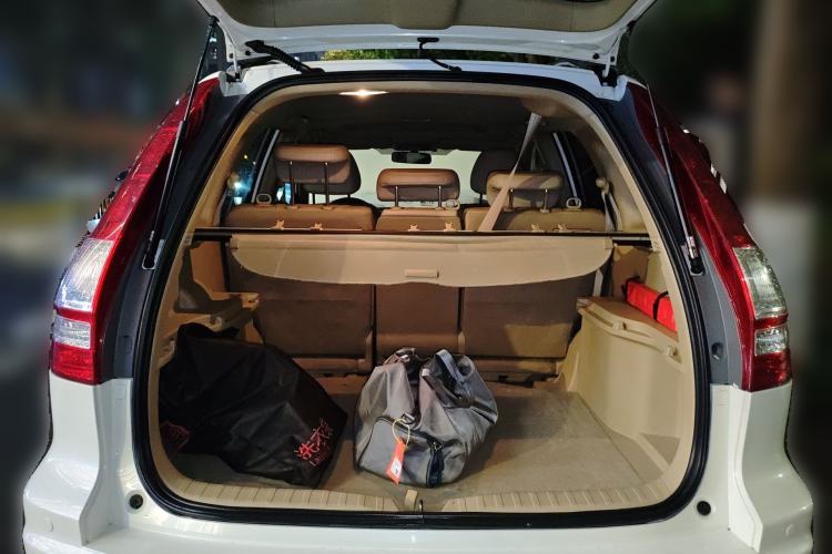 Used Honda CR-V 2010 2.4L automatic four-wheel drive luxury version Trunk