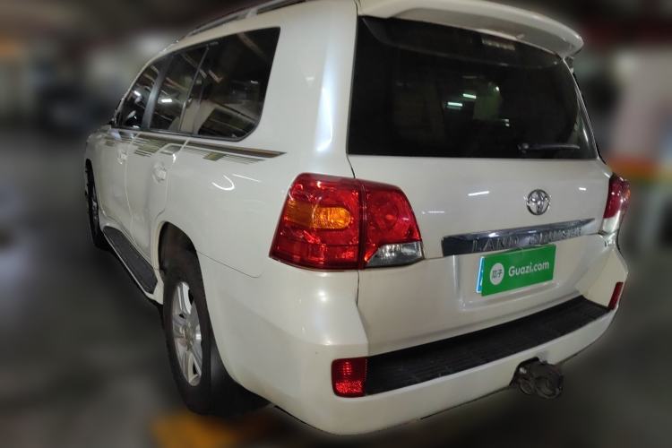 Used Toyota Land Cruiser 2015 4.0L 5-Seater Middle East Version
