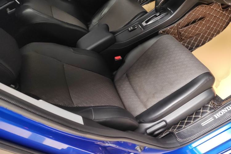 Used Honda Jade 2017 1.8L automatic Comfort version 5 seats
