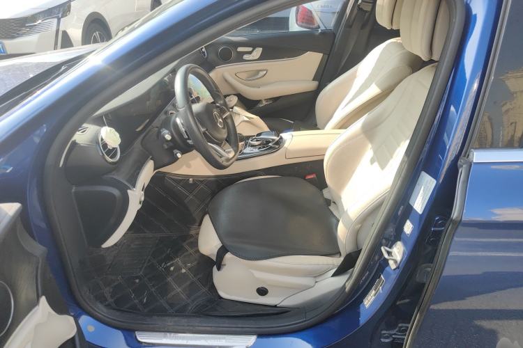 Used Mercedes-Benz E-Class 2016 E 300 L Sporty and Stylish Model
