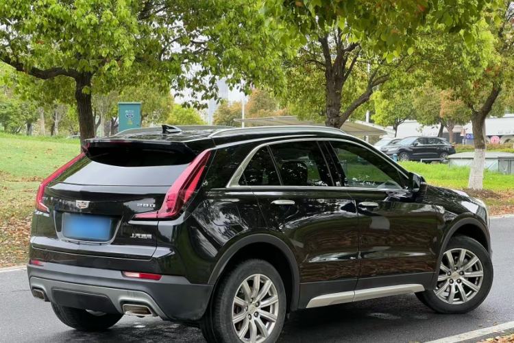 Used Cadillac XT4 2020 28T Two-Wheel-Drive Leading Version Exterior 5