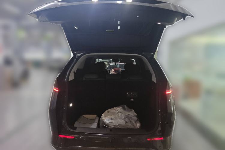 Used XPeng X9 2024 702 Ultra-Long Range Max