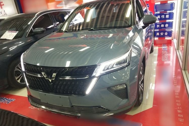 Used Wuling Asta 2022 2.0L DHT Electric-Speed Version Exterior 1