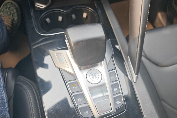 Used BYD Song Pro 2019 1.5T Automatic Elite Edition Gear Lever