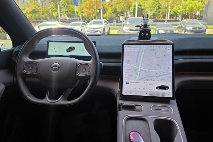 Used Nio EC6 2023 75 kWh Interior 3