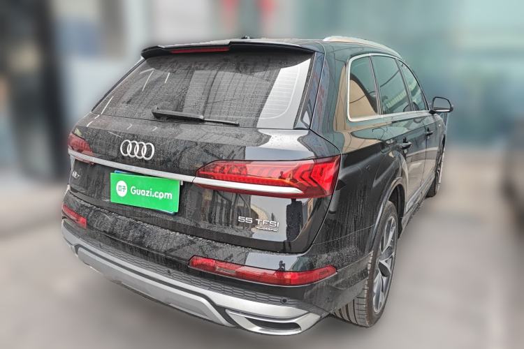 Used Audi Q7 2021 55 TFSI quattro S line Sport model
