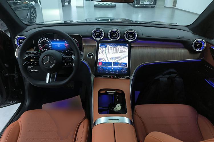 Used Mercedes-Benz GLC 2024 Refreshed GLC 300 L 4MATIC Dynamic Version 5 Seats
