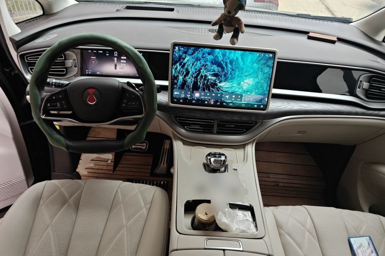 Used Denza D9 2025 DM-i Intelligent Drive 1020 Four-Wheel Drive Prestige Model
