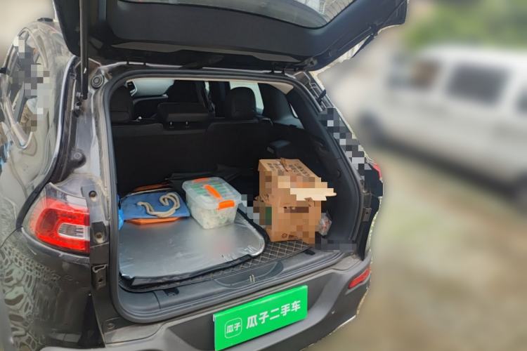 Used Jeep Cherokee 2016 2.4L Professional Smart Version
