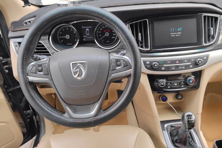 Used Baojun 730 2016 1.5T Manual Luxury Edition 7 Seats
