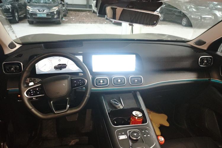 Used Chery Tiggo 9 2023 2.0T Automatic Two-Wheel Drive Prestige Edition 5 Seats Center Console