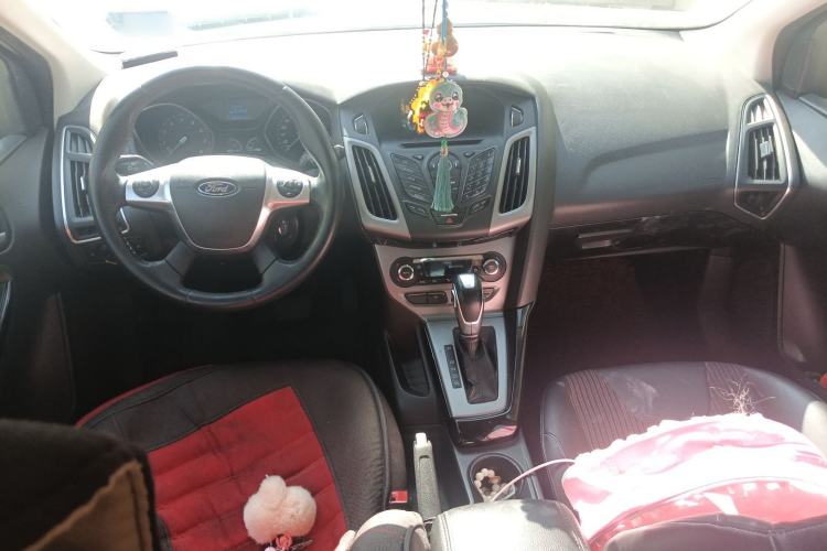 Used Ford Focus 2012 Hatchback 1.6L Automatic Fashion Edition
