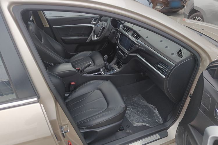 Used Geely Auto Emgrand 2017 Sedan Million Edition 1.5L Manual - Upward Version