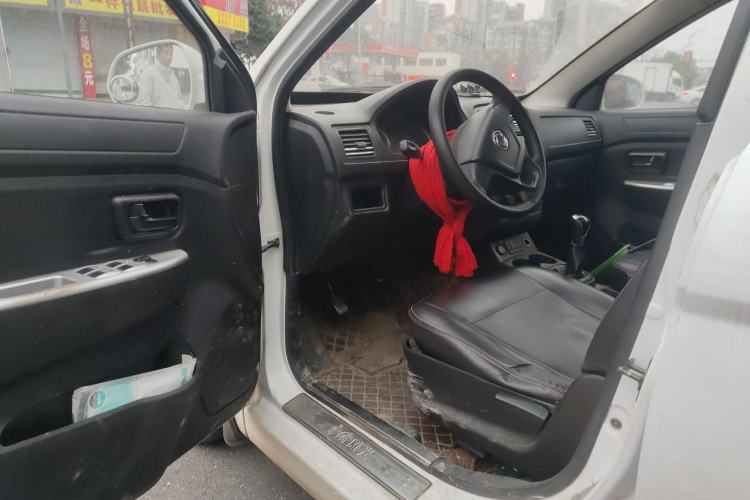 Used Dongfeng Fengon 330 2014 1.5L Manual Standard Edition DK15-02
