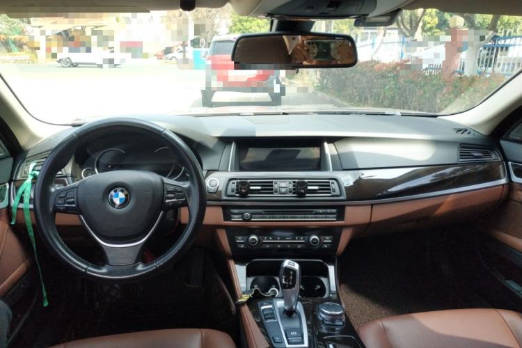 Used BMW 5 Series 2017 528Li Leading Model
