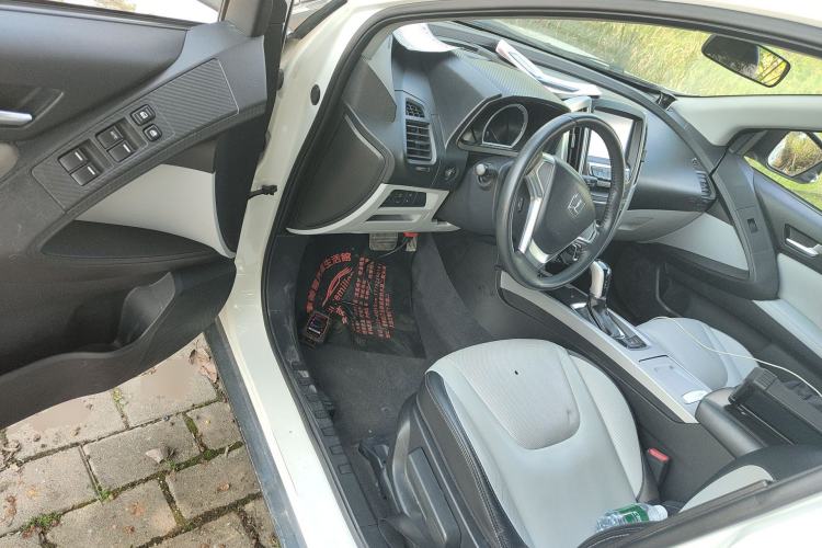 Used Luxgen U6 SUV 2014 1.8T Fashion Edition Driver Seat