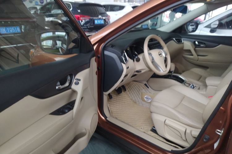 Used Nissan X-Trail 2015 2.0L CVT Comfort MAX Edition 2WD