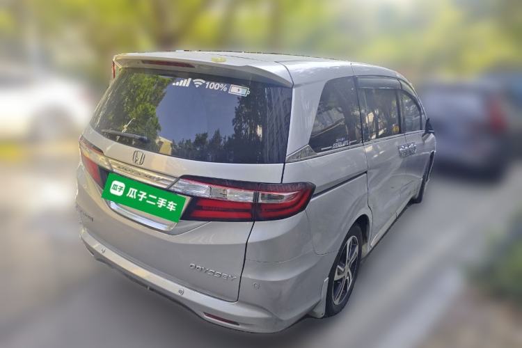 Used Honda Odyssey 2015 Revised Version 2.4L Supreme Edition