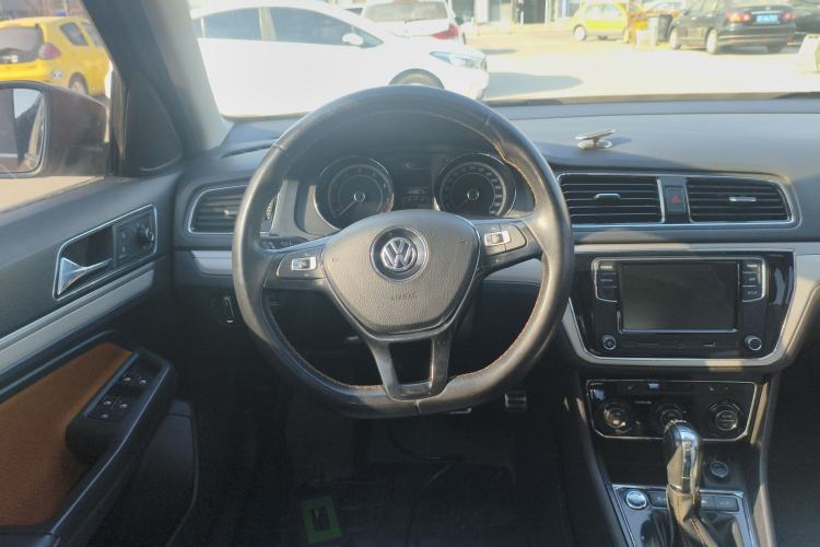 Used Volkswagen Cross Lavida 2017 230TSI DSG Luxury Edition