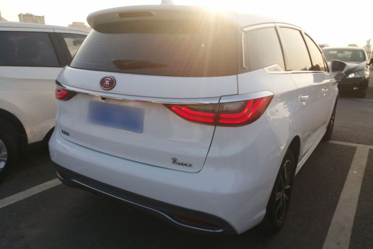 Used BYD Song MAX 2018 1.5T Automatic Smart Connect Luxury 6-Seater