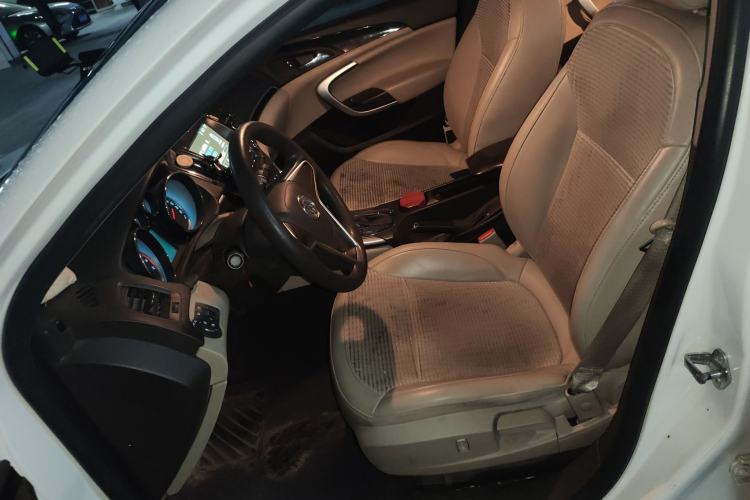 Used Buick Regal 2015 2.0L Leading Fashion Edition