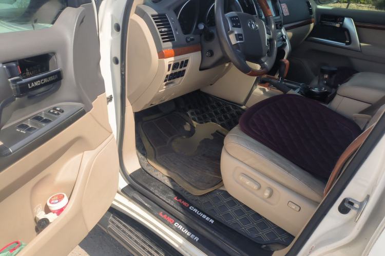 Used Toyota Land Cruiser 2012 4.6L Automatic VX-R Driver Seat